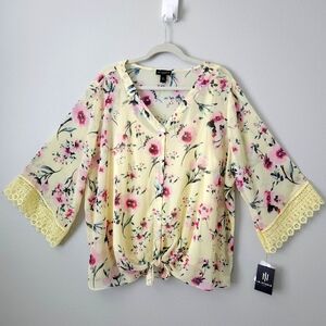 I.N. Studio Woman NWT Beautiful Yellow Floral Top, Tank With Overlay, Size 3X